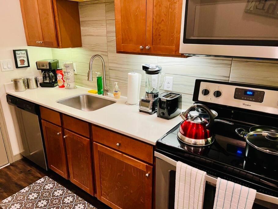 휴스턴 Apto 1 Bed - Kitchen - Free Parking 아파트 외부 사진
